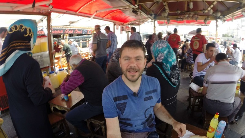 Happy Traveller - Σάββατο 22  &  Κυριακή 23 Απριλίου  2017