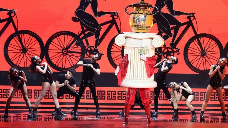 The Masked Singer - μια χρονομηχανή φέρνει τον αμφορέα